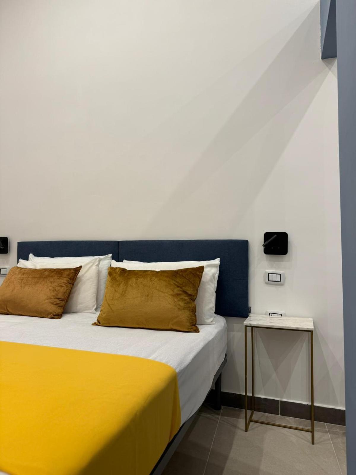 Art Suite San Liborio Neapel Exterior foto